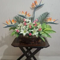 سبد گل مصنوعی