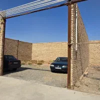 زمین دور دیوار با امنیت کامل
