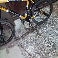 دوچرخه|دوچرخه، اسکیت، اسکوتر|خاش, |دیوار