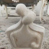 مجسمه همدم