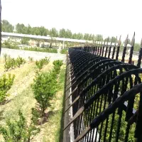 نرده حفاظ روی دیوار|خدمات پیشه و مهارت|ری, بازار آهن|دیوار