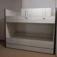 تخت ۳ طبقه
