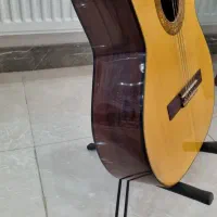 گیتار‌کلاسیک|گیتار، بیس، امپلیفایر|اشتهارد, |دیوار