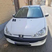 206اس دی وی ۸ صندوقدار