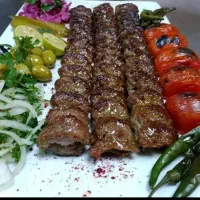استخدام شاطر نیروی کار در کبابی منشی