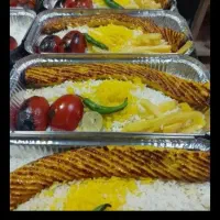 آشپز ایرانی یا افغانی با کمک آشپز و کارکرساده