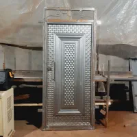 درب حیاط نفرو