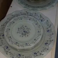 تعدادی طروف اشپزخانه