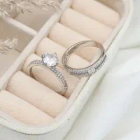 انکشتر زنانه