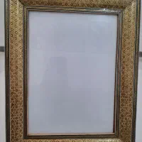 قاب خاتم کاری سه گل مشکی