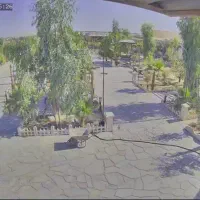 باغبان و نگهبان با تجربه با خانواده