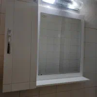 آینه دیواری و کمد