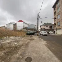 زمین ۲۴۰متر ، بر۱۱متر ، مسکونی ، کم‌نظیر