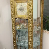 ویترین برنز برنجی ساعت دار