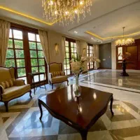 مغازه ۱۰۰ متری  حاشیه اصلی  بر خیابان