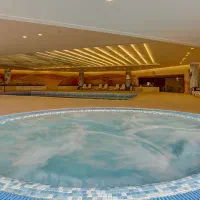 استخدام ناجی و مربی شنا و مربی داخل سالن