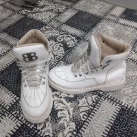 نیم بوت وکفش اسپرت دخترونه|کیف، کفش، کمربند|مشهد, کوی سیدی|دیوار