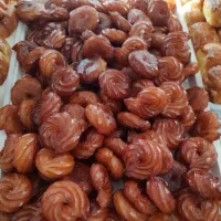 نیرو کار در کارگاه قنادی|استخدام خدمات فروشگاه و رستوران|مشهد, دوست آباد|دیوار