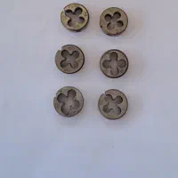 قلاویز|ابزارآلات|رشت, رشتیان|دیوار