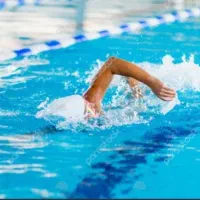 آموزش شنا ویژه بانوان و کودکان