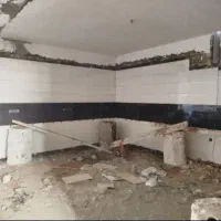 کاشی کاری انجام میشود