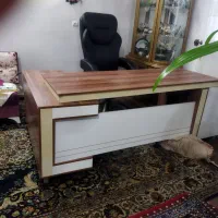 میز و صندلی اداری و مدیریت