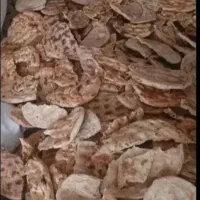 نان خشک برای دامداری