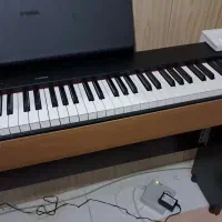 پیانو یاماها p225