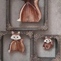 باکس چوبی  سه مجسمه