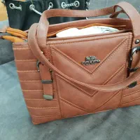 سه عدد کیف نو|کیف، کفش، کمربند|اراک, |دیوار