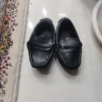 کفش اسپرت|کیف، کفش، کمربند|قم, چهل درخت|دیوار