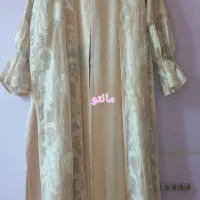 لباس در حد خیلی نو|لباس|میانه, |دیوار