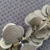 گردن بند عتیقه با سکه های ایرانی وخارجی وشاهی|کلکسیون اشیاء عتیقه|شیراز, صاحب الزمان|دیوار