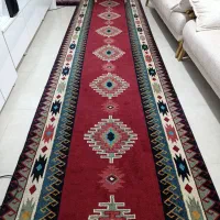 دو عدد فرش یکیش کناره و یکی قالیچه