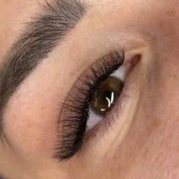 کاشت مژه و لیفت مژه و ابرو