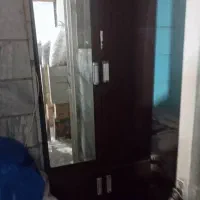 کمد ایینه دار تمیز و جادار