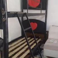 تخت دو طبقه