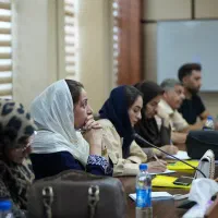 استخدام همکار خانم