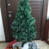 درخت کریسمس با تزئینات