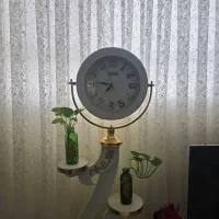 ساعت پایه دار