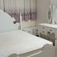 تخت و میز آرایش