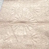 یک تشک و یک لحاف دو نفره و رختخواب پیچ ( موج)