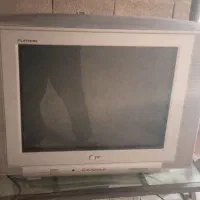 تلویزیون و میز تلویزیون