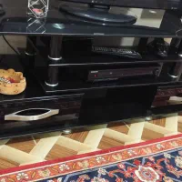 میز   تلویزیون   شیشه ای  سالم