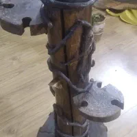 استند چوبی کار کرده