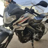 ns200 سفید مشکی