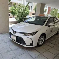 تاکسی تویوتاکرولا هیبرید