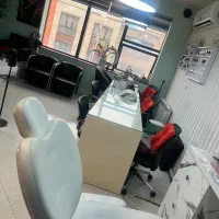 خدمات تخصصی ناخن وآموزش
