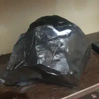 شهاب سنگ سیاه الماسی