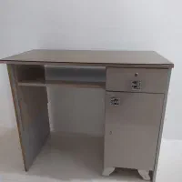 میز کارمندی